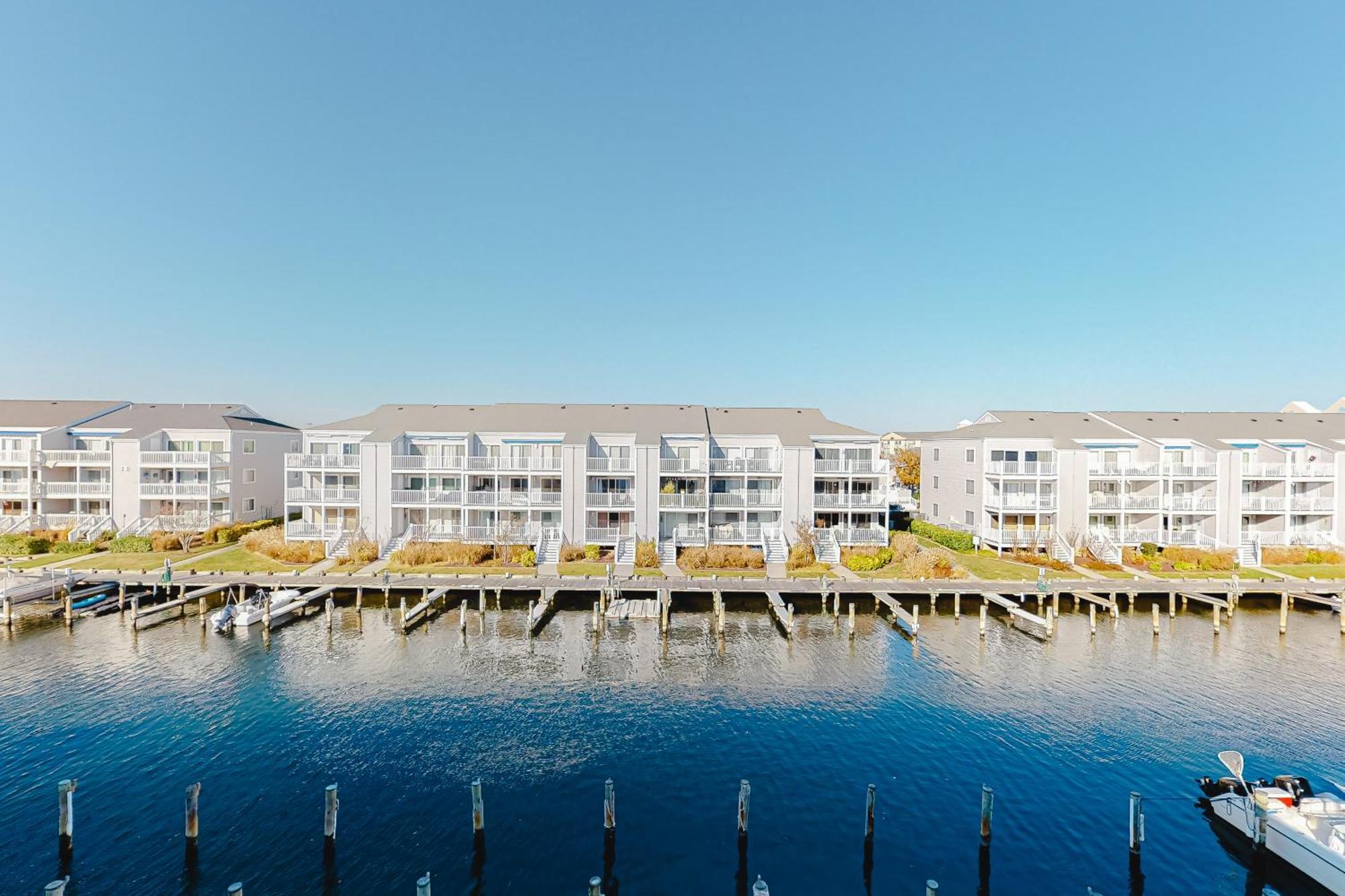 Апартаменты Hidden Harbour Ошен Сити Номер фото